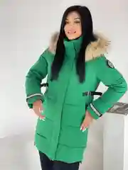 Зеленый куртка парка