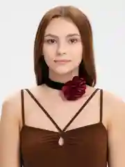 Красный чокер с цветком на шею, с розой
