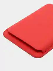 Алый картхолдер MagSafe Wallet для iPhone