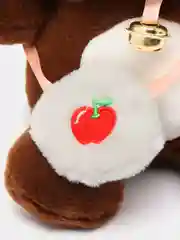 Коричневый мягкая игрушка кошка в костюме, плюшевая с бубенцом, 24 см