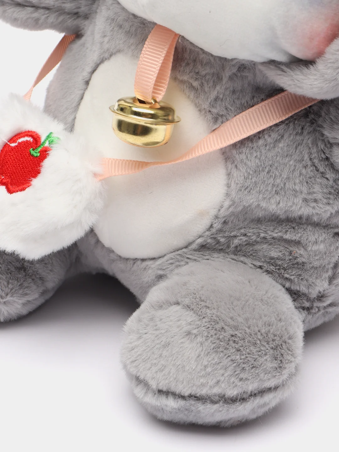 Серый мягкая игрушка кошка в костюме, плюшевая с бубенцом, 24 см
