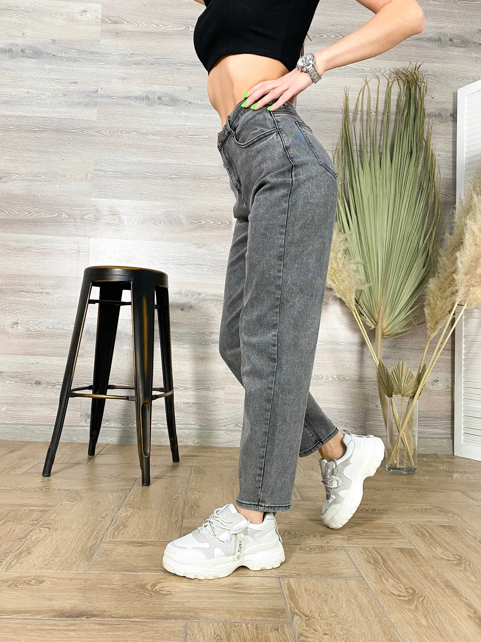 Серый джинсы женские mom fit с высокой посадкой, серые