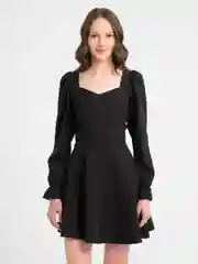 Женское платье черное