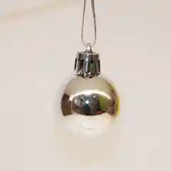 Серебряный елочные игрушки
