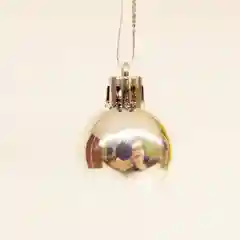 Разноцветный елочные игрушки