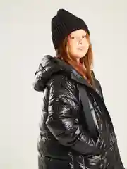 Черный куртка для девочки SMENA зимняя удлиненная, с капюшоном