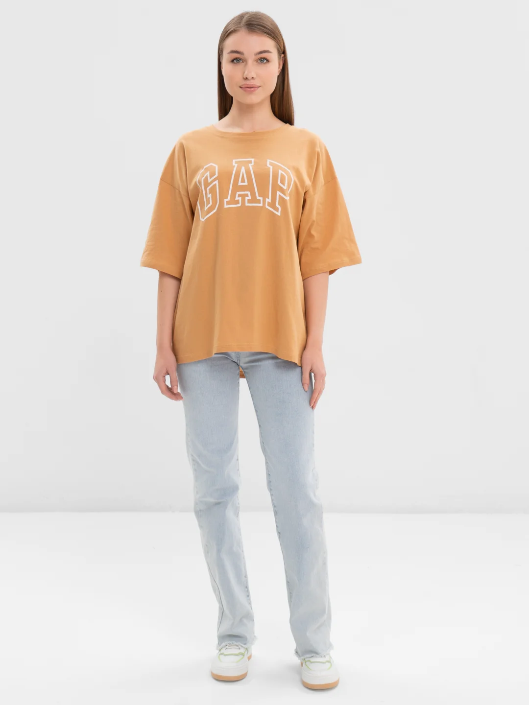 Карамельный футболка свободного кроя, однотонная, oversize с принтом GAP