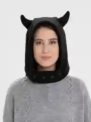Шапка зимняя, с рогами