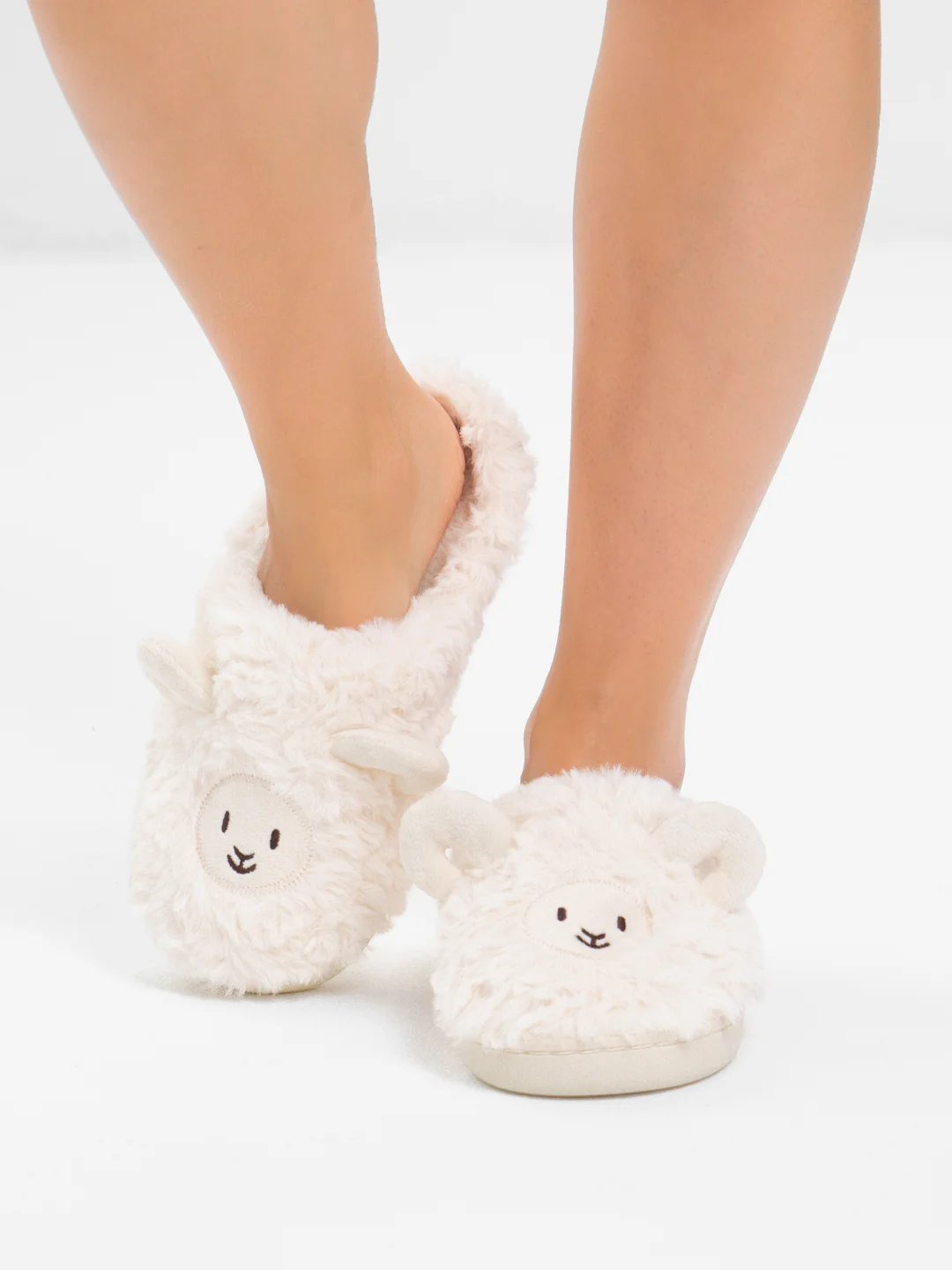 Домашние тапочки женские Little sheep