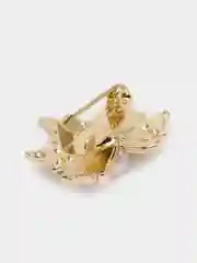 Белый брошь "Кленовый лист" со стразами