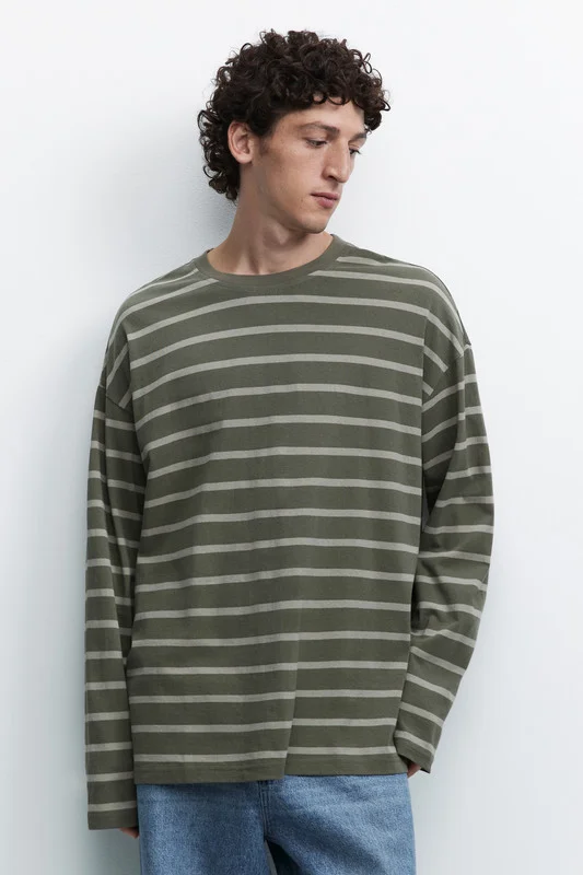 Зеленый лонгслив мужской Befree oversize с принтом в полоску