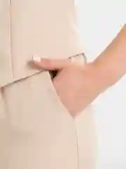 Бежевый комплект классический, жилет и брюки