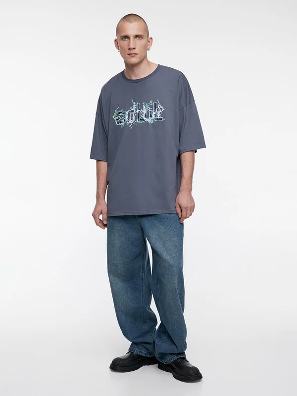 Серый футболка мужская Befree+ oversize с принтом в стиле метаверс