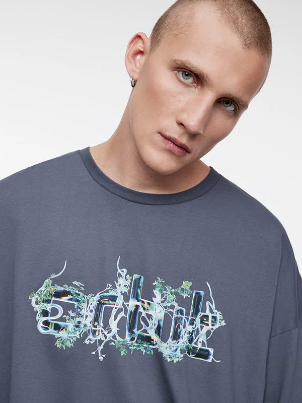 Серый футболка мужская Befree+ oversize с принтом в стиле метаверс