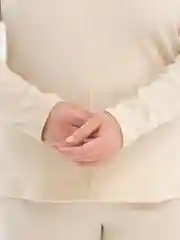 Кремовый костюм женский, лапша