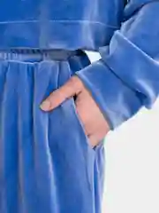 Голубой костюм велюровый женский