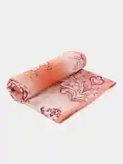 Покрывало на 1,5 спальную кровать, размер - 150*200, состав - хлопок 70%, полиэстер - 30%