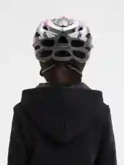 Розовый шлем спортивный защитный