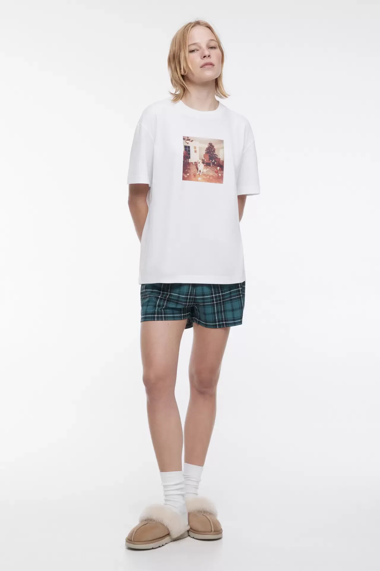 Белый футболка женская Befree oversize с новогодним принтом