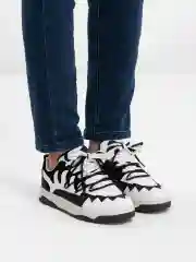 Кроссовки женские