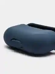 Синий чехол силиконовый для наушников AirPods Pro с карабином