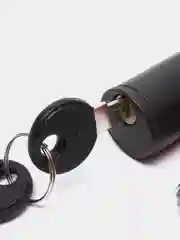 Красный велозамок для защиты от угона велосипеда