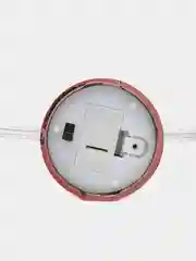 Багровый светящийся фонарик