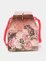 Розовый коробка, 0,8 кг, 170 х 120 х 140 мм, верёвочная ручка