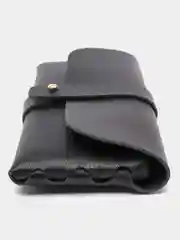 Черный футляр для очков