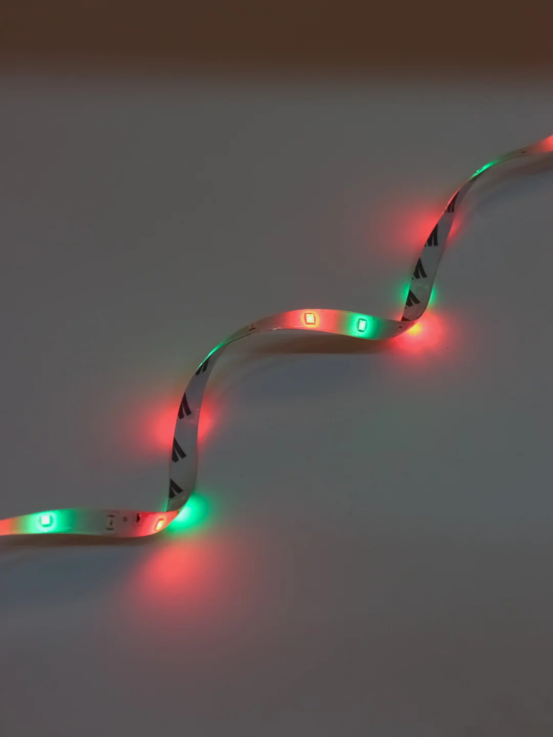 Светодиодная лента с пультом, для кухни и комнаты, RGB LED, 5 метров, 16 цветов