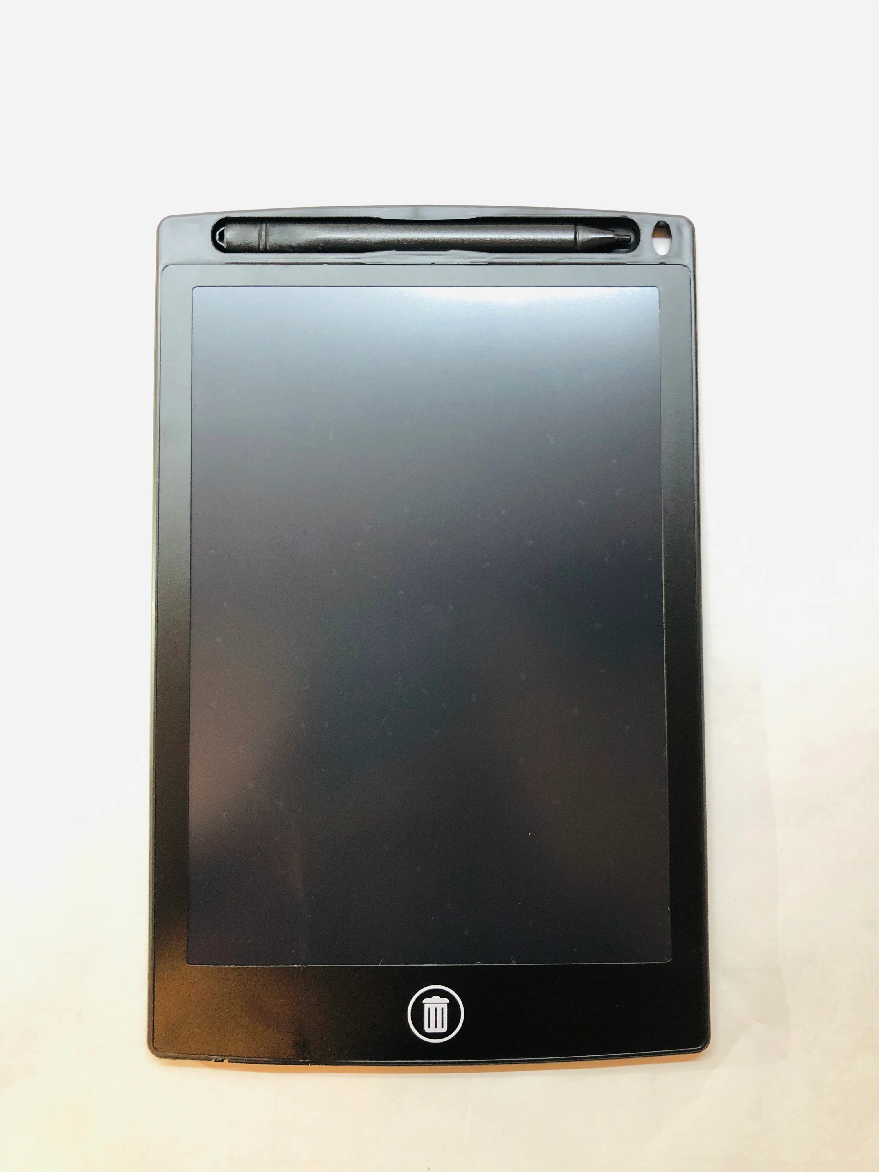 Черный планшет детский электронный с LCD экраном