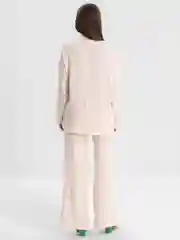 Бежевый женский костюм двойка