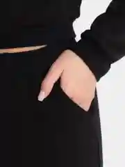 Черный спортивный костюм женский