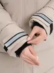 Бежевый куртка парка