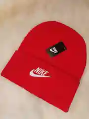 Шапка женская двухслойная трикотажная с нашивкой Найк (Nike)