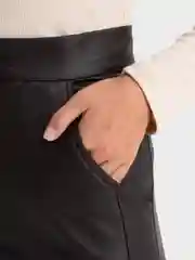 Юбка из экокожи