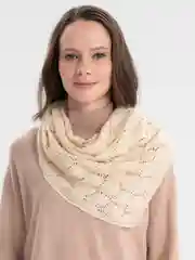 Бежевый женский теплый платок бактус