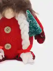 Алый гном новогодний
