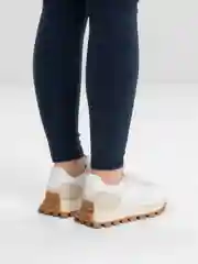 Багровый женские кроссовки