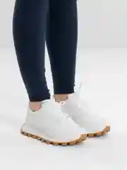 Белый женские кроссовки