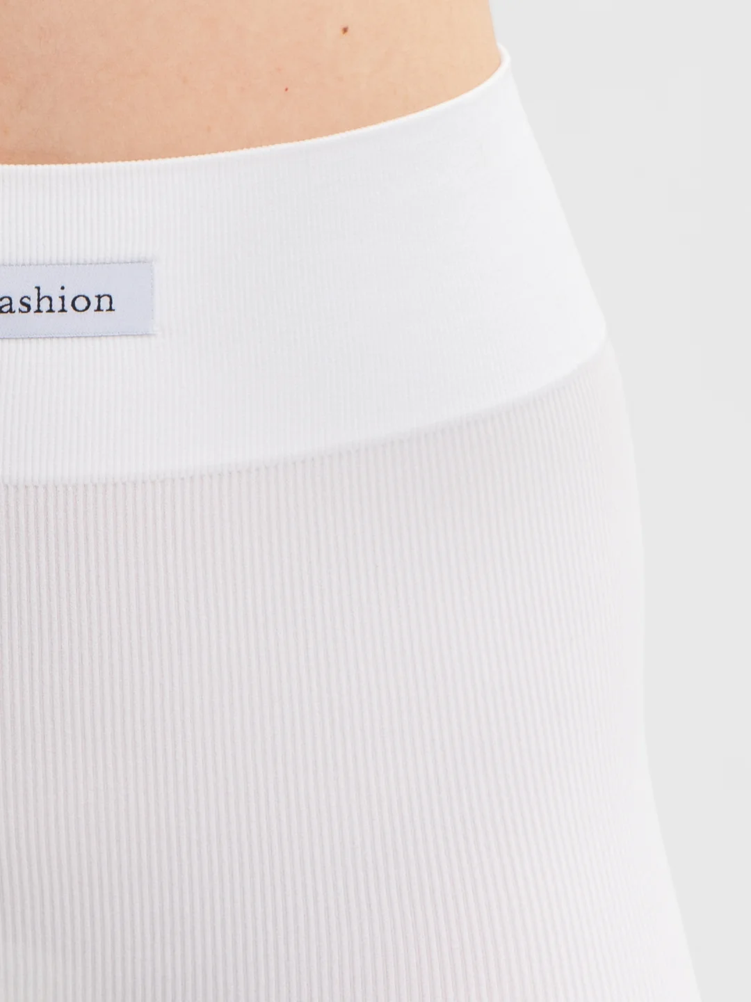 Белый комплект топ + велосипедки "Fashion"