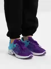 Розовый кроссовки женские спортивные