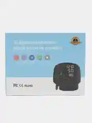 Черный автоматический цифровой тонометр на запястье