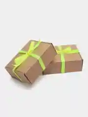 Салатовый коробка для подарков 24х18х8,5см подарочная с бумажным наполнителем, атласной лентой и без