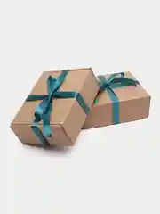 Тёмно-бирюзовый коробка для подарков 24х18х8,5см подарочная с бумажным наполнителем, атласной лентой и без