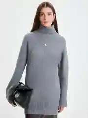 Молочный свитер женский Zarina оверсайз