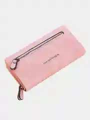 Розовый кошелек женский