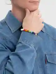 Белый браслет из вулканического камня