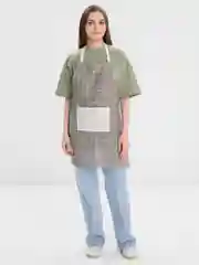 Бежевый фартук кухонный, с кармашком