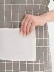 Бежевый фартук кухонный, с кармашком